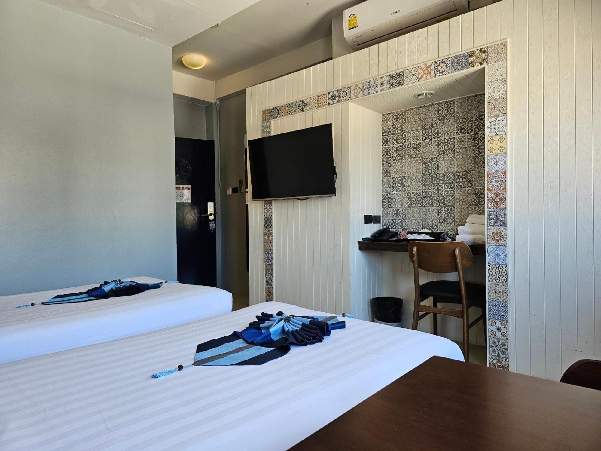 Montree Phuket Hotel, Sha Extra Plus Eksteriør bilde